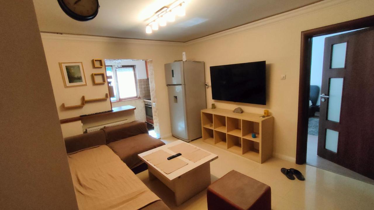 Duck Apartment Bukarest Exterior foto