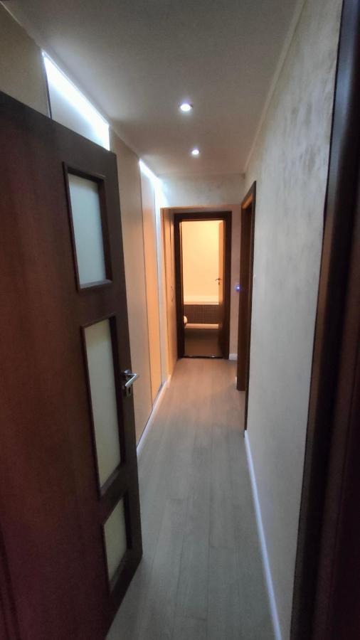Duck Apartment Bukarest Exterior foto