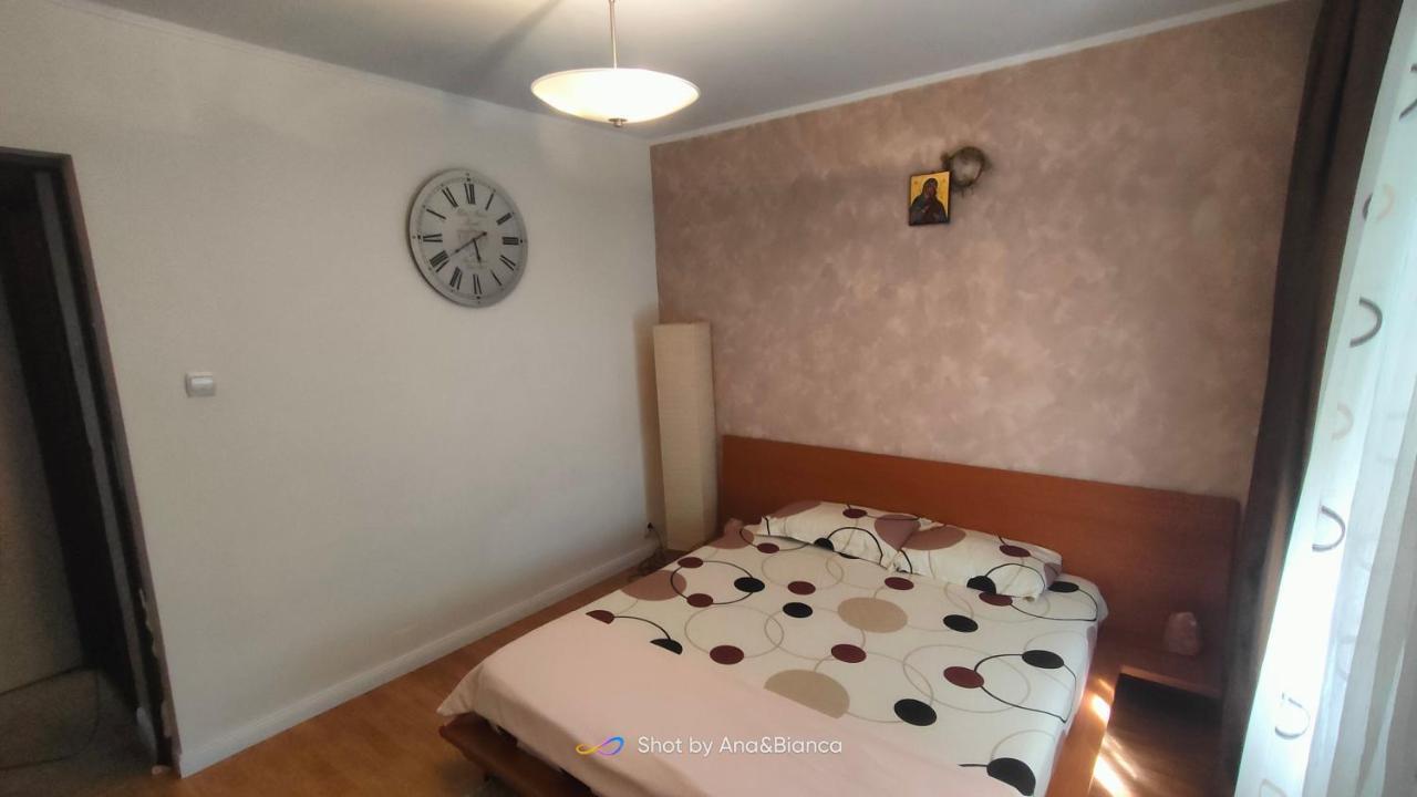 Duck Apartment Bukarest Exterior foto