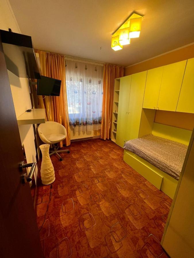 Duck Apartment Bukarest Exterior foto